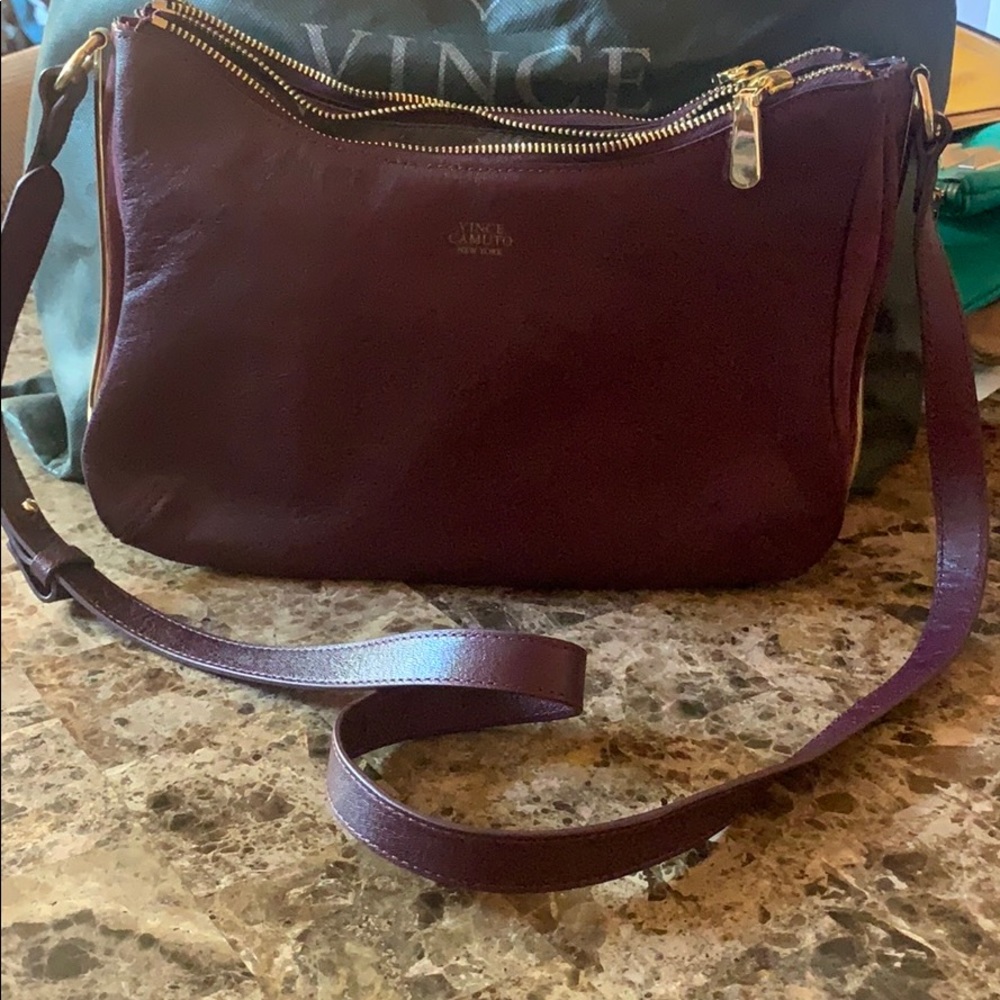 Vince Camuto Crossbody 💜🦋